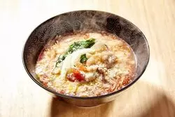 JRししぶ駅の厳選グルメ7選！トマトラーメンから洋定食まで紹介