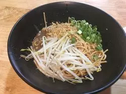台湾旅行ではローカルのお店で汁なしヌードルを食べてみよう！