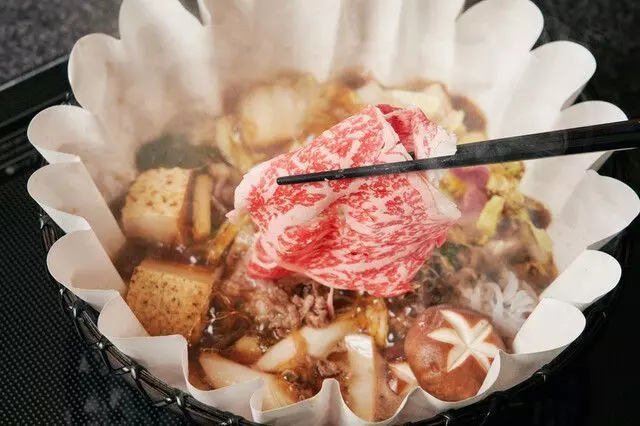 焼肉やしゃぶしゃぶがお腹いっぱい堪能できる! 1枚目