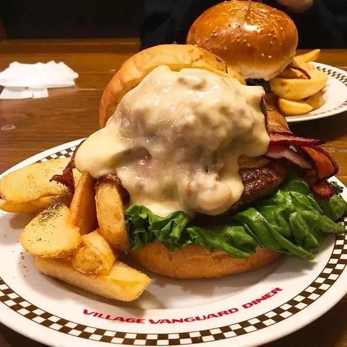 15.町田でがっつりならハンバーガーランチ!『Village Vanguard Diner ルミネ町田店』 1枚目