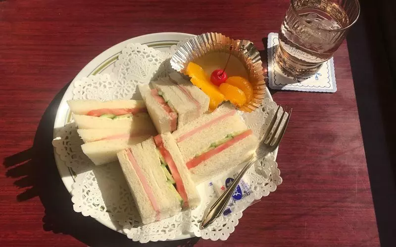 10. 池袋のレトロな喫茶店でパフェを堪能!モーニングも営業「タカセ 池袋本店」【東口】 2枚目