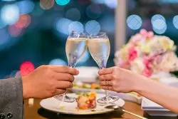 【表参道】結婚式の二次会におすすめの会場12選！おしゃれなバーやパーティー向きのレストランもご紹介