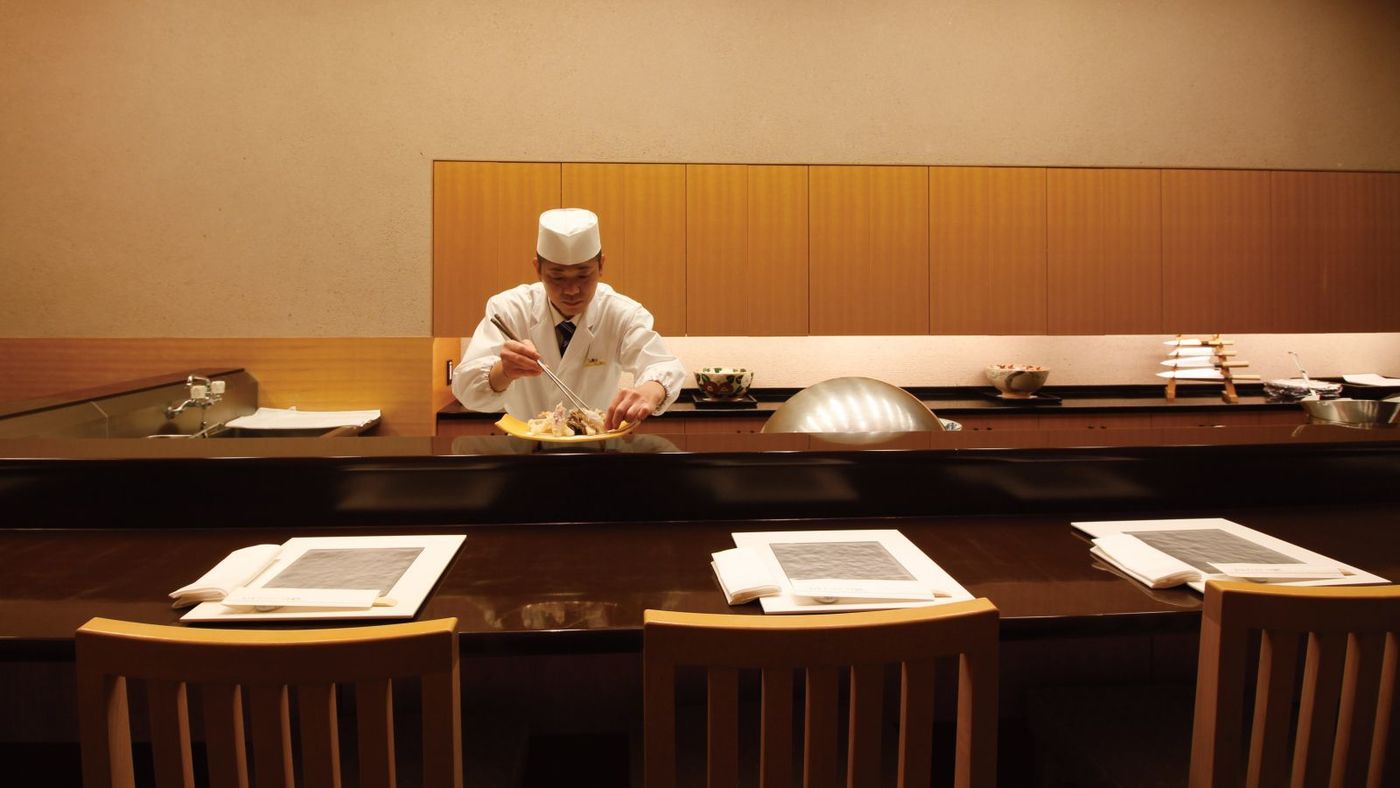 【東京】天ぷらの名店12選！カウンターで揚げたてを味わおう	の画像