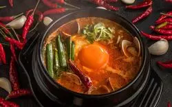 寒い冬に温かいものを♪新大久保ランチにおすすめスンドゥブ【５選】