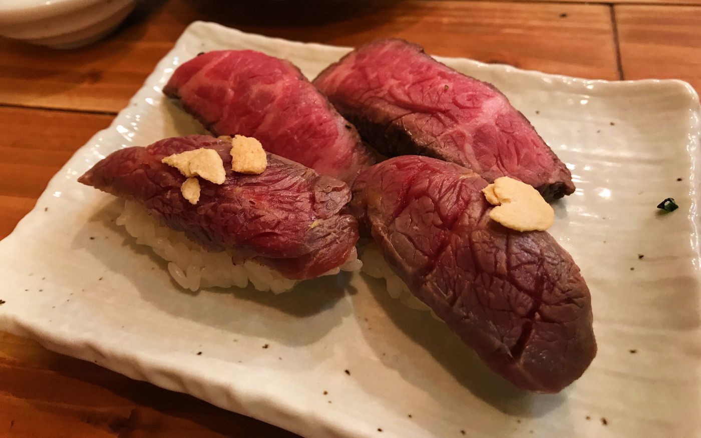 恵比寿で肉料理！モダン焼肉やレトロ肉寿司など雰囲気◎な店13選！の画像