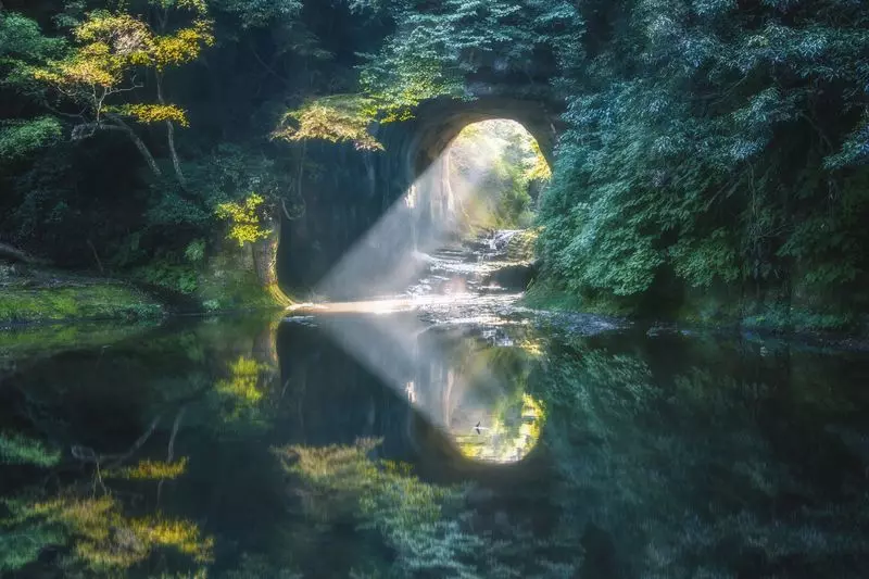 9. 「亀岩の洞窟」ハート型の写真が撮れる!関東ドライブでおすすめインスタ映えスポット 1枚目