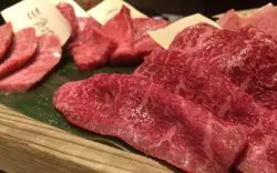 恵比寿で肉料理！モダン焼肉やレトロ肉寿司など雰囲気◎な店13選！