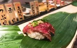 渋谷で話題の立ち食いグルメ！贅沢な料理をお手頃価格で♡