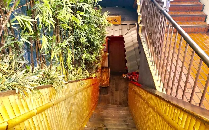 和風な階段を下れば隠れ家「越後屋 三太夫」 2枚目