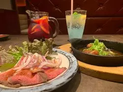 【肉食女子会】女子4人のヒミツの夜。食べる→喋る→安いの◎タイムを徹底レポ