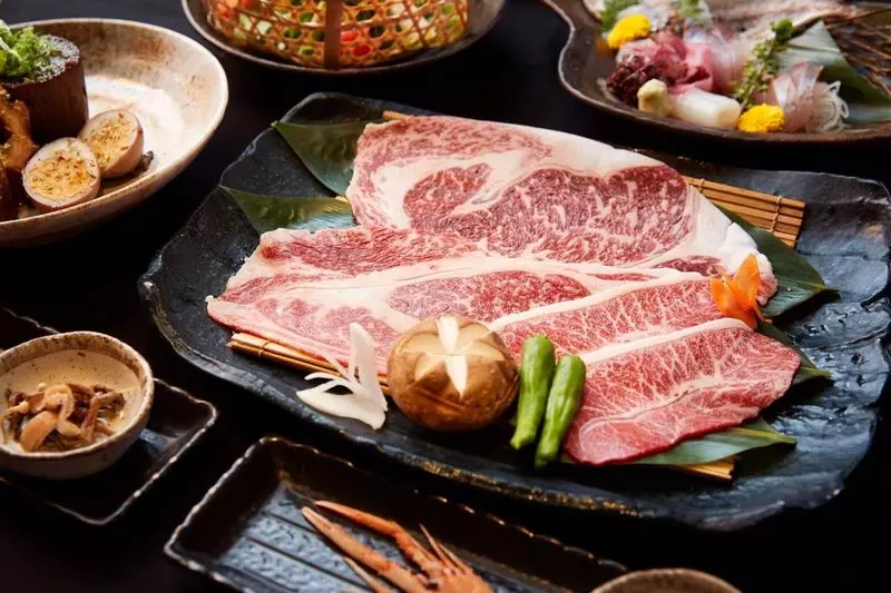 刺身用の金目鯛をぜいたくにしゃぶしゃぶで味わえる!金目鯛を使ったおでんメニューも必見 2枚目
