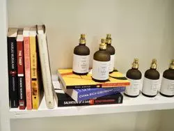 大阪で話題の泊まれる本屋さん！本に囲まれる至福のときを体験♡