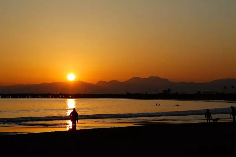 21. 由比ヶ浜｜海と夕日の絶景を堪能 2枚目