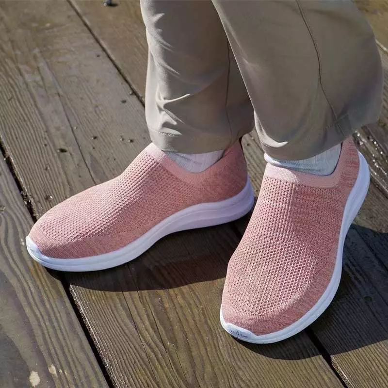 5. ワークマン女子におすすめのシンプルでかわいい靴「ファイングリップレディース」 1枚目