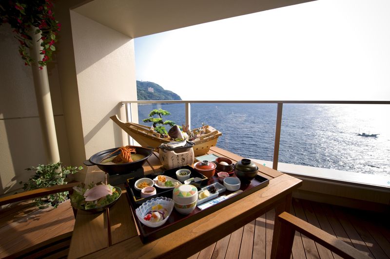 朝獲れ海鮮が魅力 海の幸と絶景を楽しむ 伊豆 稲取温泉旅館 食べるお宿浜の湯 Aumo アウモ