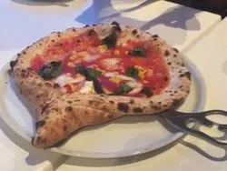 【みなとみらい】夜景を楽しみながら…☆おいしいピザを食べよう！