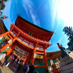混雑期を避けて。京都・伏見稲荷大社の魅力を存分に堪能しよう♡