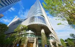 【東京ミッドタウン日比谷】都心でどこよりも早いお花見＆観劇を楽しもう♡