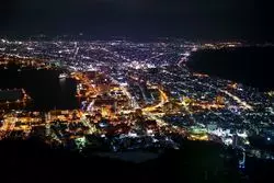 【北海道の夜景】街の灯りがきれいな北海道函館市の夜景をご紹介！