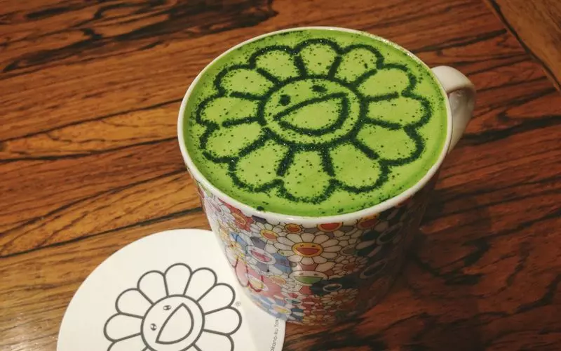 インスタ映えばっちりのお花のラテアートは必見！ 1枚目