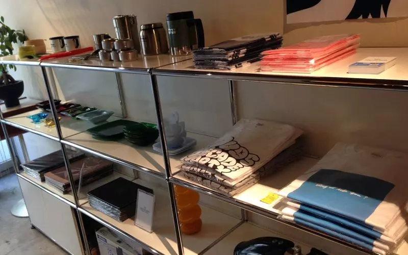 カフェ内にはオリジナルグッズも販売！ 1枚目