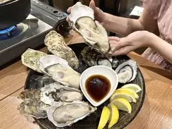 「牡蠣×米 かいり」特別感たっぷり！大粒の生牡蠣と濃厚な痛風鍋を堪能する夜【渋谷センター街】