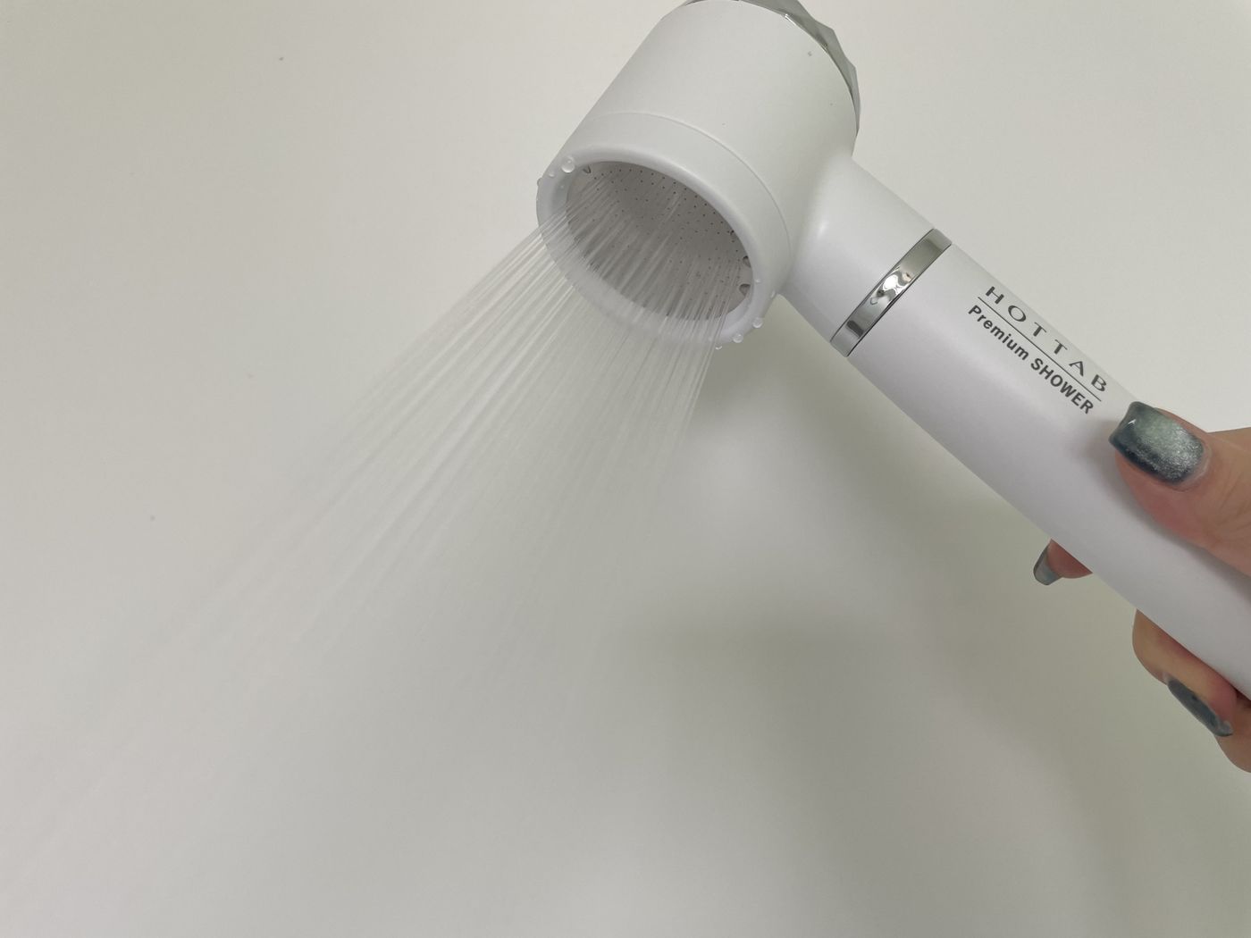 「HOT TAB（ホットタブ） Premium SHOWER」使用レビュー！重炭酸シャワーヘッドの特徴やメリットも解説の画像