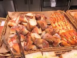 【福岡】パン屋さんのカフェで…。パン食べ放題モーニング！