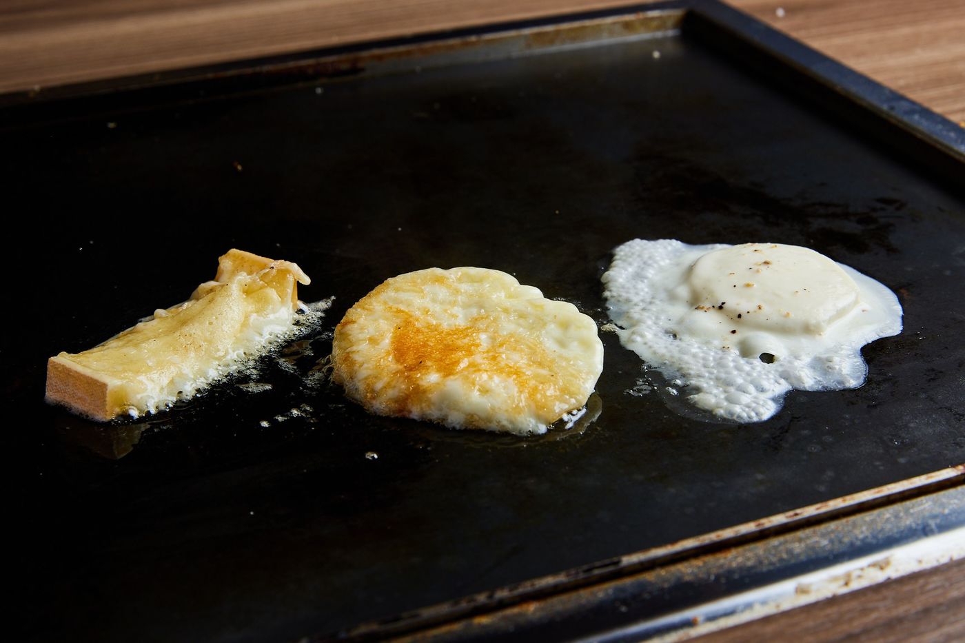 【新宿】ジンギスカン食べるならここ！ビールと一緒にがっつり焼肉7選の画像