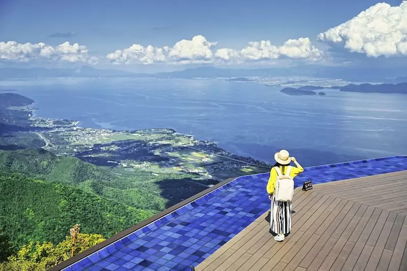12. びわ湖テラス|湖を眺めながらのんびりできる大人のデート場所 1枚目