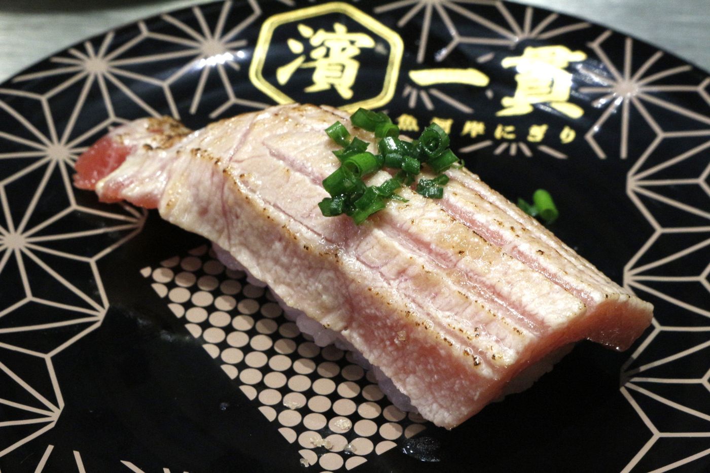 【濱一貫】横浜駅周辺でカジュアルにお寿司！SNS映えの姫丼やおすすめを紹介の画像