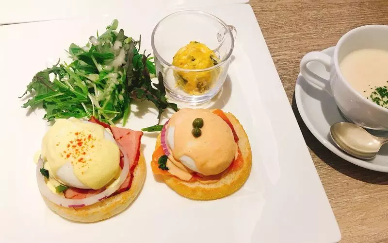 2．tobago café&bar：横浜ひとり旅の朝食はエッグベネディクト♡ 2枚目