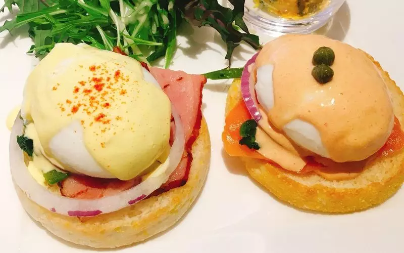 2．tobago café&bar：横浜ひとり旅の朝食はエッグベネディクト♡ 1枚目