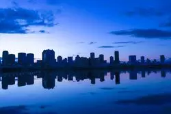 【大阪】ウユニ塩湖のマジックアワー☆高層ビル群で絶景を！