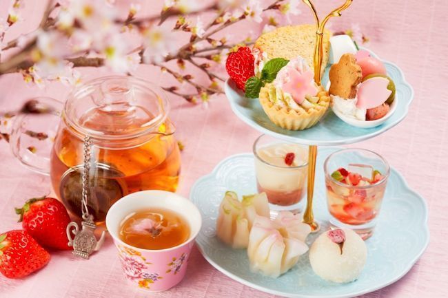 季節を感じるスイーツ 桜といちごのアフタヌーンティー が販売中 Fanfunfukuoka ファンファン福岡