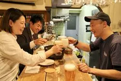 アウトドア好きの集う店。料理も美味い【Cafe&bar BASECAMP】の魅力