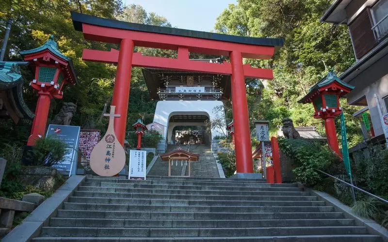 様々な効果が期待できる 江ノ島神社のお守りで運気upしよう Aumo アウモ