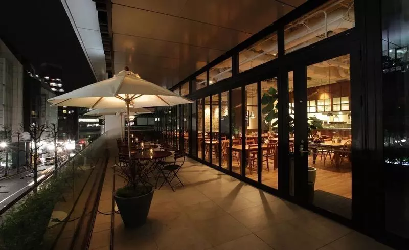 3. 渋谷でランチもディナーもできちゃうお店♡テラスのおしゃれカフェ「ロイヤルガーデンカフェ」 1枚目