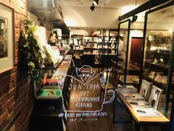 西麻布の隠れ家ブックカフェで。ゆったりとした時間を過ごそう♪
