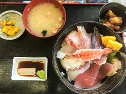 【海鮮】名護漁港水産物直販所で美味しいお魚を食べよう！