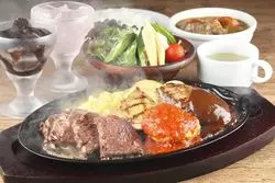 【子供も喜ぶ】ボリューム満点！ステーキハンバーグ＆サラダバーけん