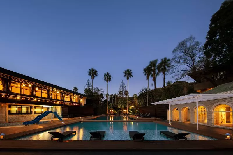 清流荘｜緑豊かな自然と庭園に包まれたおしゃれな旅館【PR】 1枚目