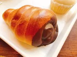 【麻布十番】とろ〜りとろける！チョココロネがおすすめパン屋