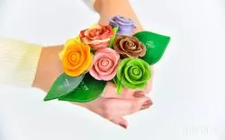 【フォトジェスイーツをお土産に♡】ブーケのような薔薇チョコレート