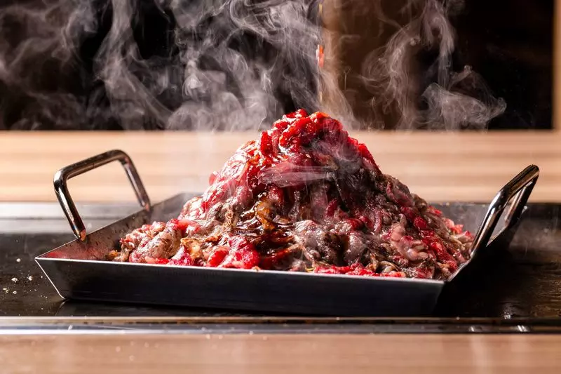 2大看板メニュー「北海こぼれ海鮮もんじゃ」と「鉄板しゃぶしゃぶ」が絶品！ 2枚目