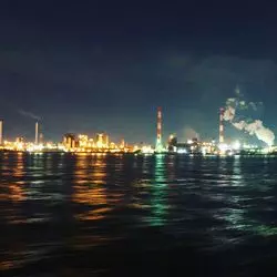 【千葉】鑑賞してみない？工場夜景クルーズ「琥珀色の夜景」