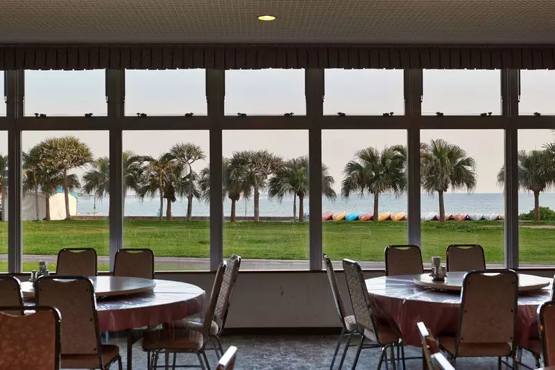 プールや大浴場など充実したホテルステイができます 2枚目