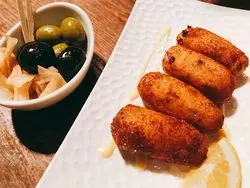 【有楽町×スペイン料理】絶品タパスとワインでオトナ女子会しない？