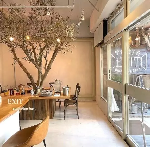 【八王子おすすめランチ】多彩な顔を持つおしゃれなカフェ「TOKYO EXIT GLAMPING BASE 八王子」PR 2枚目