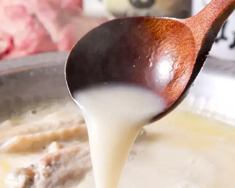 優しい味わいの特製水炊きがおすすめ 1枚目